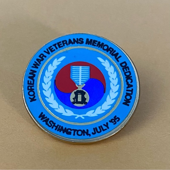 Korean War Veterans Memorial Dedication 1995 Washington DC Lapel Hat Pin M21 - Picture 1 of 3